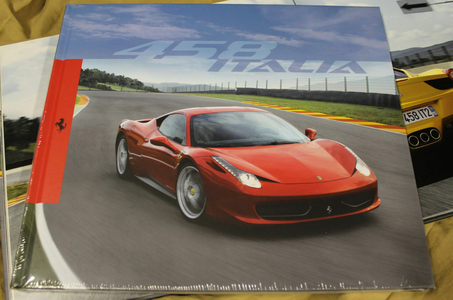 FERRARI 458 ITALIA Hardcover Brochure GENUINE